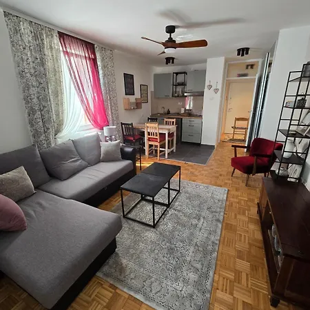 Flower Apartment Belgrade